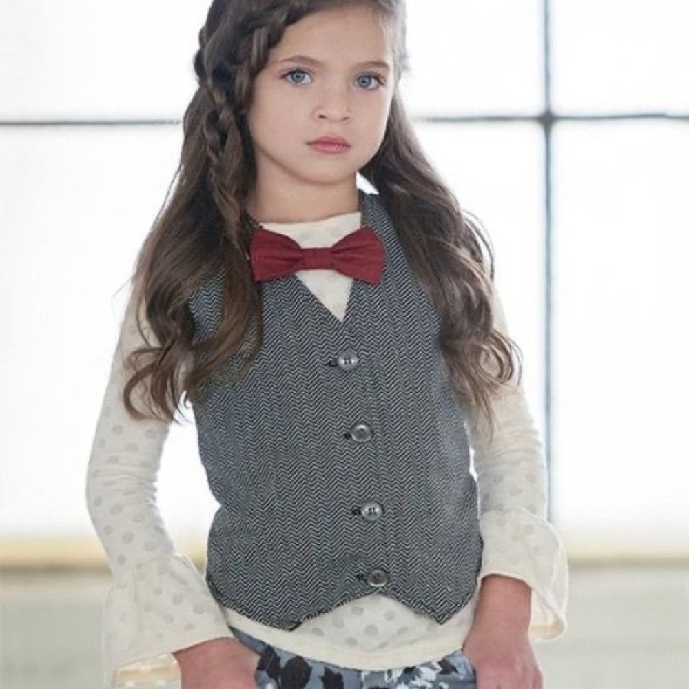 Persnickety NWT Kingsley chevron vest boy girl size 5 years fancy grey button